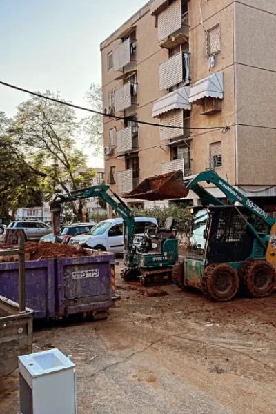 אדיב תשתיות (דביר יוסף) שירותי כלי צמ״ה, עבודות חפירה, הריסה ופינוי פסולת